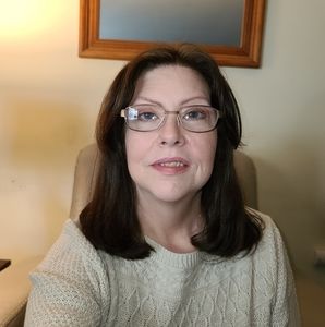 Meet your Posher, Connie